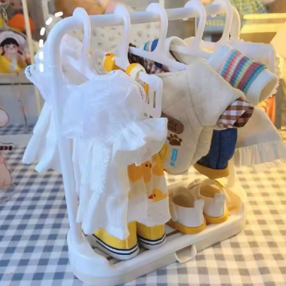 Labubu Clothes Clothing Rack with 10 Hangers - Brand New